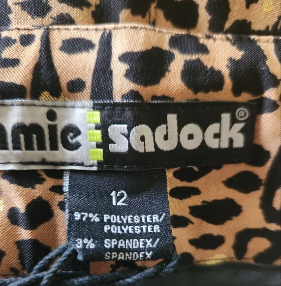 Leopard Print Capri Pants - Picture 7 of 8